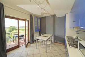 Η κουζίνα ή μικρή κουζίνα στο Borgo Alto P1-16 by Wonderful Italy