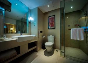 Ein Badezimmer in der Unterkunft Wudang International Hotel