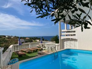 Πισίνα στο ή κοντά στο Garden Resort - Apartments Lavanda