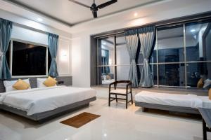 Φωτογραφία από το άλμπουμ του Hotel Oberon σε Solapur