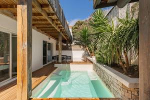 Πισίνα στο ή κοντά στο LITTLE OASIS - private terrasse near the center and the beach