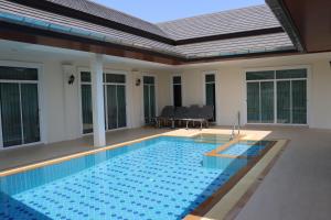 Bazén v ubytování Hua Hin, Pool Villa, Nice Breeze 7 nebo v jeho okolí