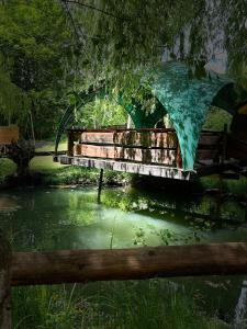 Afbeelding uit fotogalerij van Cabana MARISA in Dărmăneşti +44 foto's