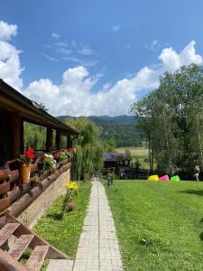 Afbeelding uit fotogalerij van Cabana MARISA in Dărmăneşti