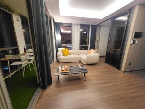 A seating area at ELBON the stay Haeundae beach ocean view