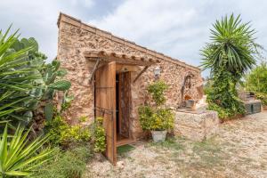 Ogród w obiekcie Villa sa teulada