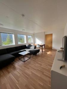 Cozy apartment in Seydisfjordur tesisinde bir oturma alanı
