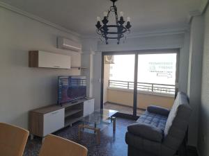 Posezení v ubytování Beautiful Apartment Playa Del Cura Beach in Torrevieja Spain