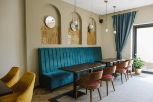 O zonă de relaxare la AVIOR Garni Hotel