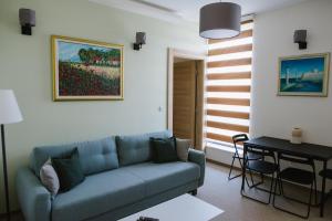 O zonă de relaxare la AVIOR Garni Hotel