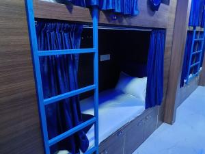 Kohinoor Dormitory emeletes ágyai egy szobában