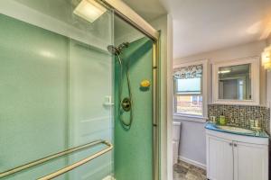 Phòng tắm tại Castle Rock & Sea Belle Cottages +26 ảnh