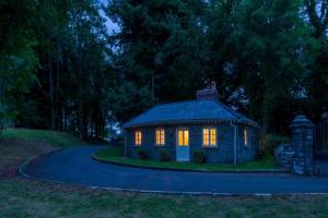 The building in which the holiday home is located