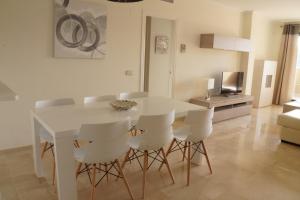 Kuchyňa alebo kuchynka v ubytovaní 2143-Lovely 2 bedrooms newly furnished