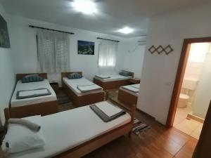 Postel nebo postele na pokoji v ubytování Hostel Hercegovina