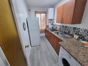 Kuchyňa alebo kuchynka v ubytovaní Apartamento Acogedor en Los Patios De San Basilio