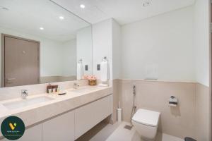 A bathroom at Vogue Downtown - Act 1 Act 2