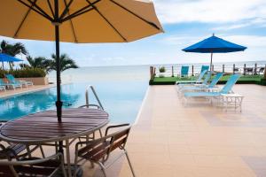 Πισίνα στο ή κοντά στο MantaHost Hotel