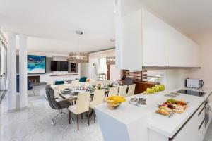 Gallery image of Annabel Beach Palace in Lachi