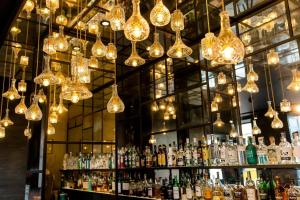 Lounge nebo bar v ubytování Motel One Edinburgh-Royal + 23 fotografií