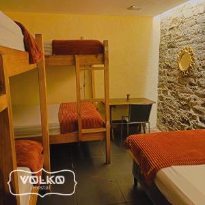 Krevet ili kreveti na kat u jedinici u objektu Volko Party Hostel