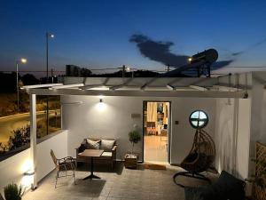 Posezení v ubytování Airport Luxury Stay