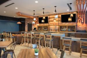 Lounge nebo bar v ubytování SpringHill Suites by Marriott Bend + 37 fotografií