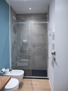 Koupelna v ubytování Moor Assarotti Suites - Genova City Center + 37 fotografií