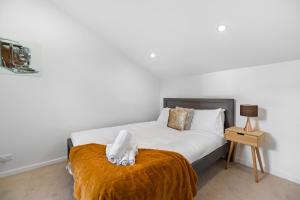 Postel nebo postele na pokoji v ubytování Luxury Away - Summit View