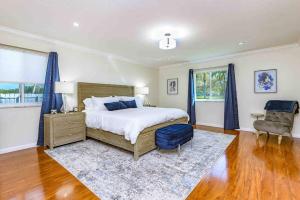 Ένα ή περισσότερα κρεβάτια σε δωμάτιο στο 4/3.5 House with pool- Boynton Beach, FL. +74 φωτογραφίες