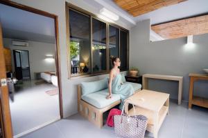 Кровать или кровати в номере Villa Cha-Cha Salad Beach Koh Phangan