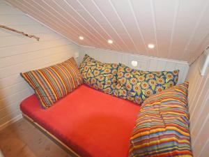 Postel nebo postele na pokoji v ubytování Holiday home Sandhornøy II + 37 fotografií