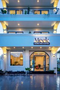 a store front of the meck home and center at Meek - Home and Coffee in Da Lat