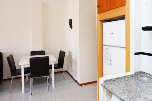 Kuchyňa alebo kuchynka v ubytovaní AT007 Apartamento a 150 m de la playa