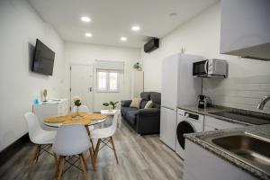 Kuchyň nebo kuchyňský kout v ubytování Apartamentos Linersol