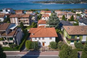 an aerial view of a town with houses at Villa 70 in Peschiera del Garda +11 photos