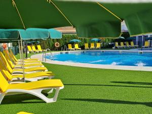 Bazén v ubytování Interpass Golf Playa Country Club nebo v jeho okolí