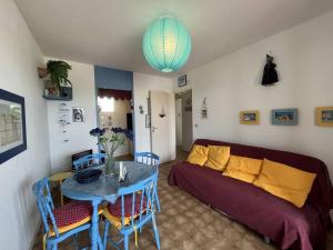 Zdjęcie z galerii obiektu T2 avec piscine, parking, animaux admis - Proche plage Saint-Cyprien - FR-1-106-84 w mieście Saint-Cyprien