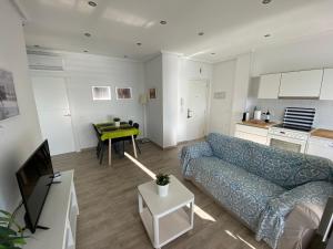 A kitchen or kitchenette at Emilia's Cabin