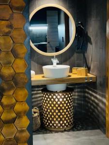 A bathroom at Poem Apartments, Las Canteras