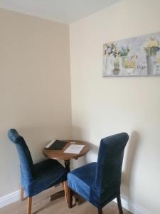 A seating area at Tara View Apartments