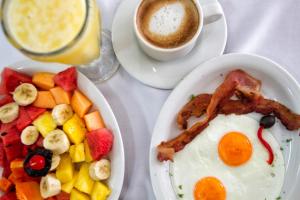 Comida no hotel ou em algum lugar perto