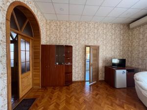 Postel nebo postele na pokoji v ubytování Barvy Dnipra
