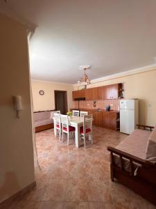 Η κουζίνα ή μικρή κουζίνα στο Apartament Beach Golem “Koka”