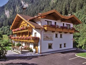 Afbeelding uit fotogalerij van Walchenhof in Mayrhofen