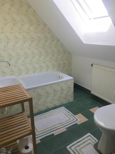 Koupelna v ubytování Apartmama Lipová + 16 fotografií