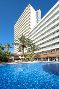 Bazén v ubytování Climia Benidorm Plaza nebo v jeho okolí