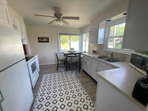 Gallery image of Right on the River! walking to town/artpark/docks in Lewiston