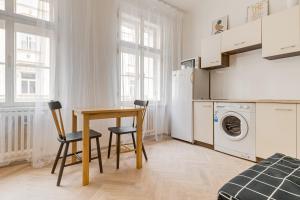 Kuchyňa alebo kuchynka v ubytovaní Vita Nejedleho apartments