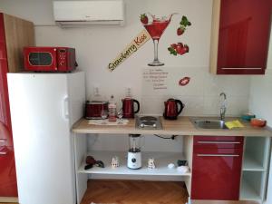 Fotografie z fotogalerie ubytování Apartments LukaS v destinaci Tisno